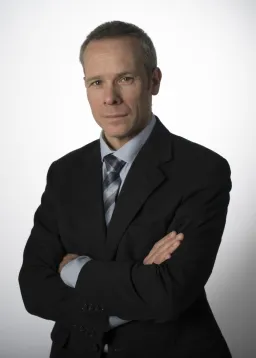 Nicolas DE BECKER